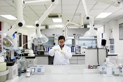 創(chuàng)新驅(qū)動 領(lǐng)跑全球 徐工集團(tuán)“國家企業(yè)技術(shù)中心”獲評優(yōu)秀，彰顯中國工程機(jī)械硬核實力